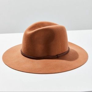 URBAN OUTFITTERS Anna felt Panama hat NWT